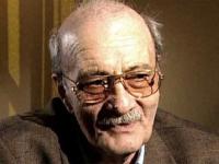 Георгий Данелия. Кадр "Первого канала" Георгий Данелия. Кадр "Первого канала"